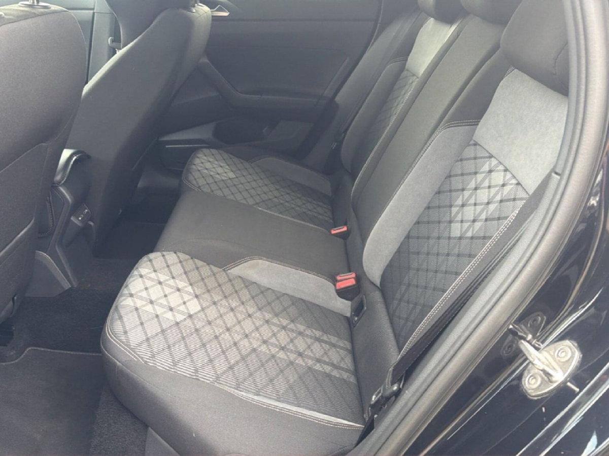 Volkswagen Taigo 1.5 tsi R-Line 150cv dsg (12)