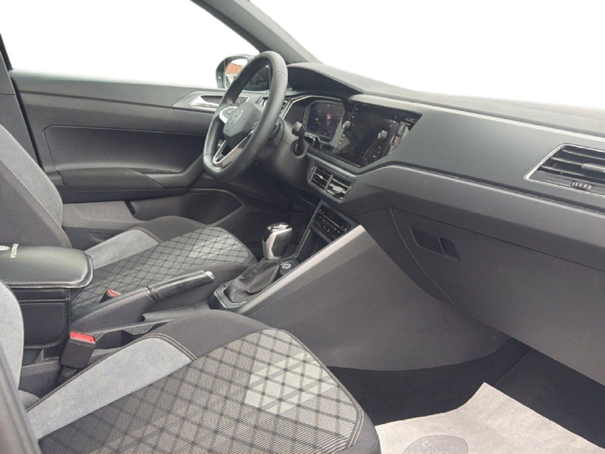 Volkswagen Taigo 1.5 tsi R-Line 150cv dsg (16)