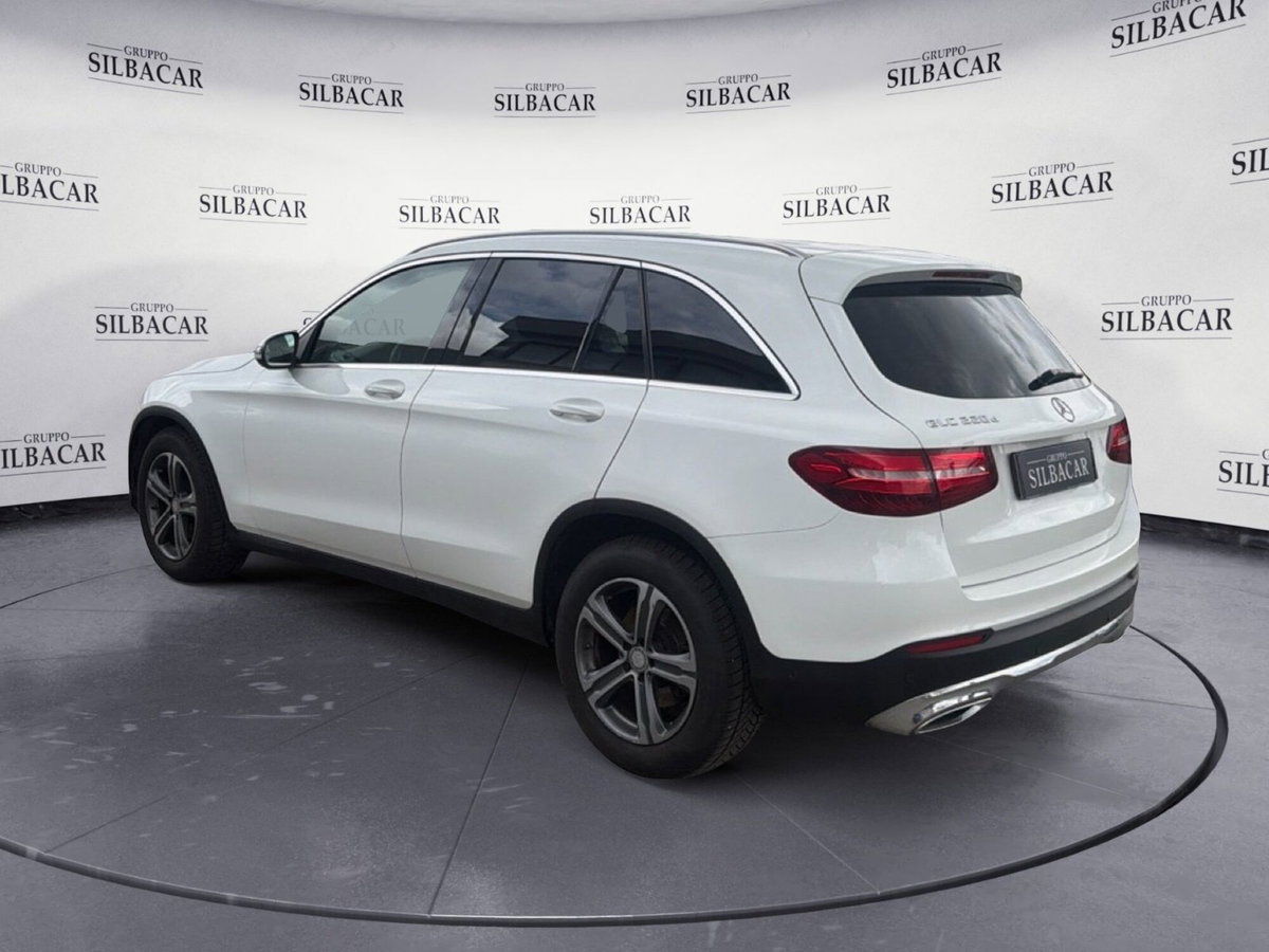 Mercedes-Benz GLC SUV 220 d 4Matic Sport (3)