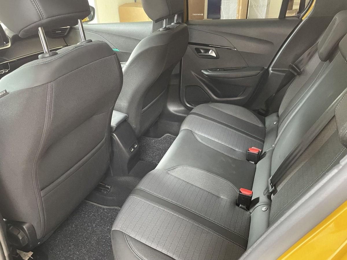 Peugeot 208 PureTech 100 Stop&Start EAT8 5 porte Allure Pack (10)