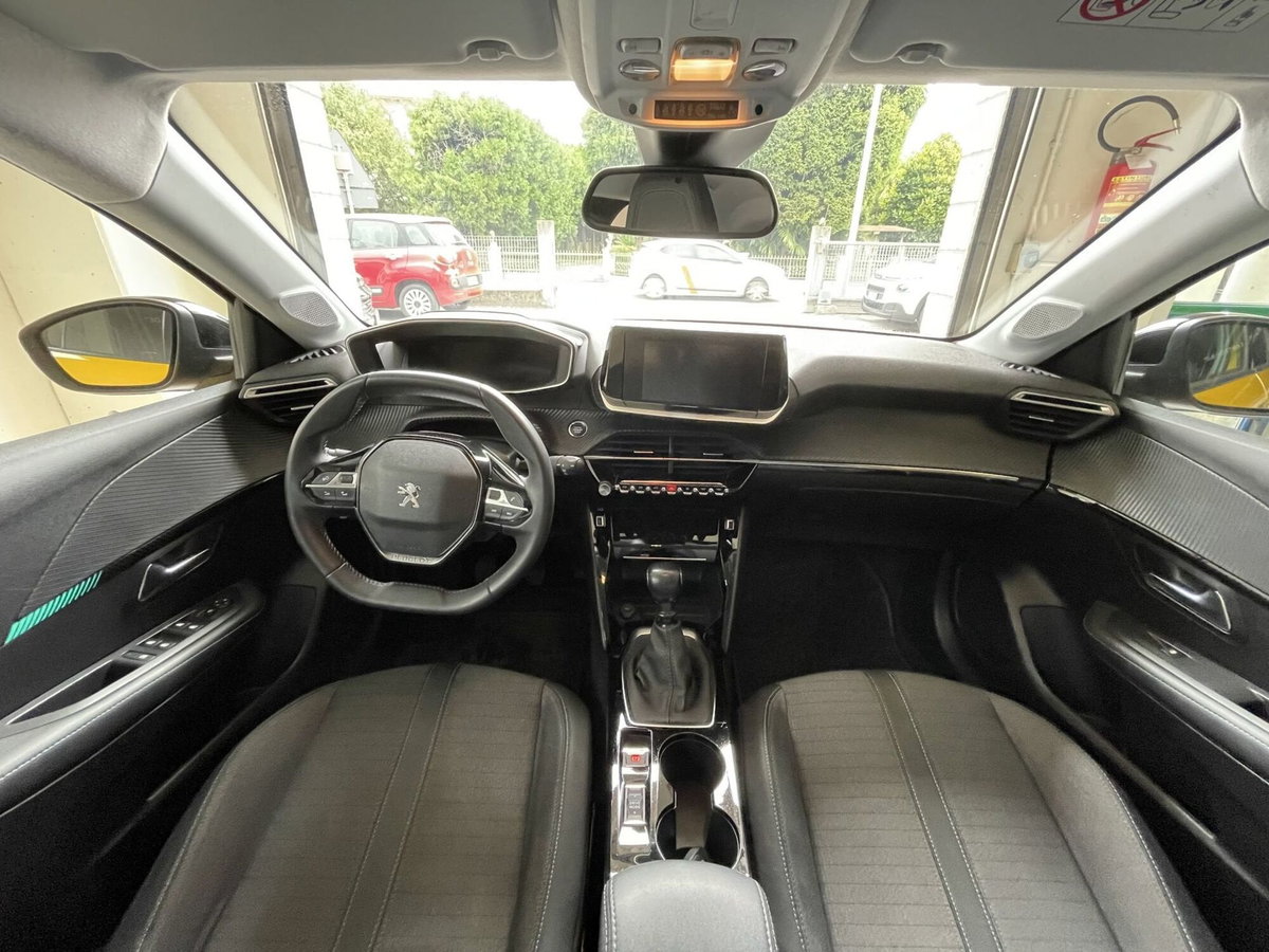 Peugeot 208 PureTech 100 Stop&Start EAT8 5 porte Allure Pack (14)
