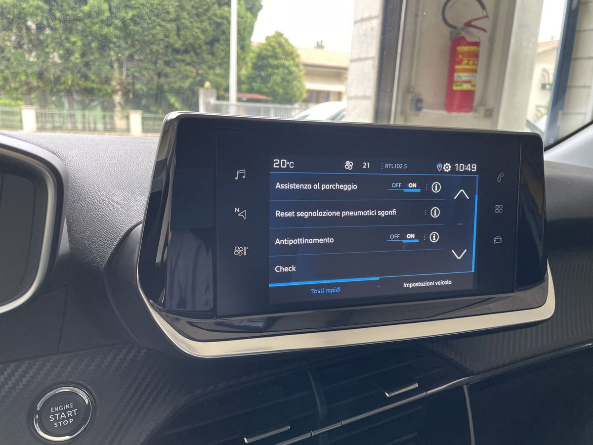 Peugeot 208 PureTech 100 Stop&Start EAT8 5 porte Allure Pack (19)