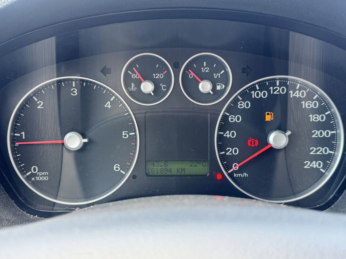 Ford Focus 1.6 TDCi (110CV) Ghia (14)