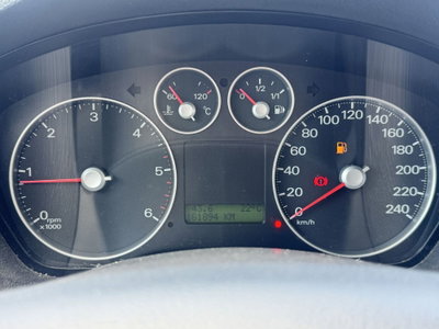 Ford Focus 1.6 TDCi (110CV) Ghia (14)