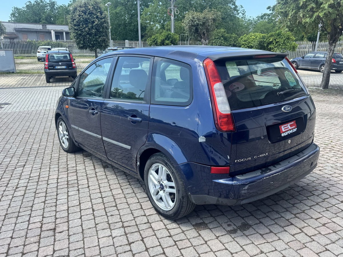 Ford Focus 1.6 TDCi (110CV) Ghia (4)