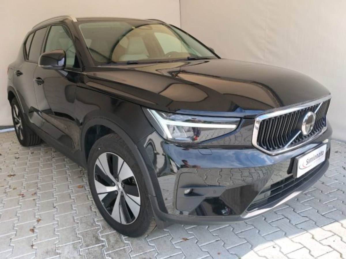 Volvo XC40 B4 AWD automatico Core (3)