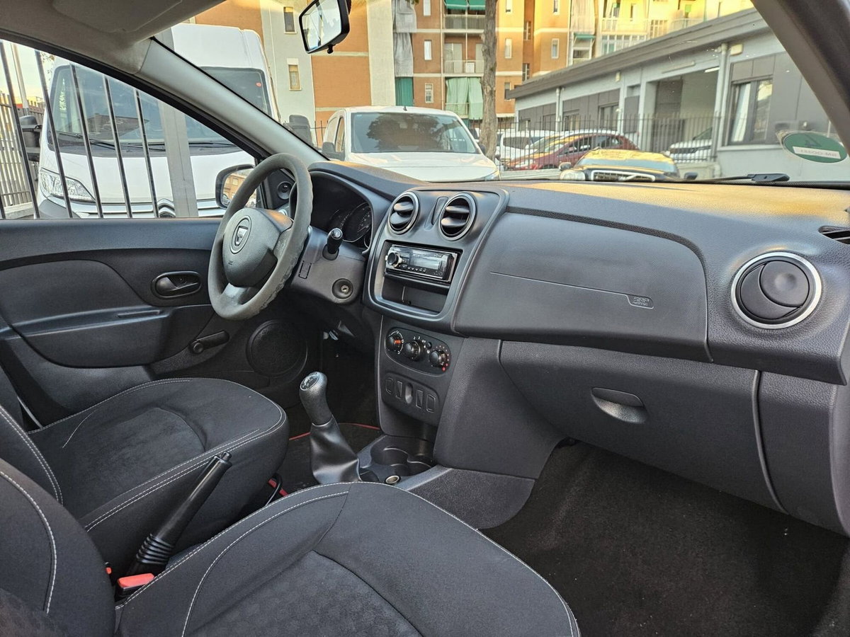 Dacia Sandero 1.2 75CV Ambiance (10)