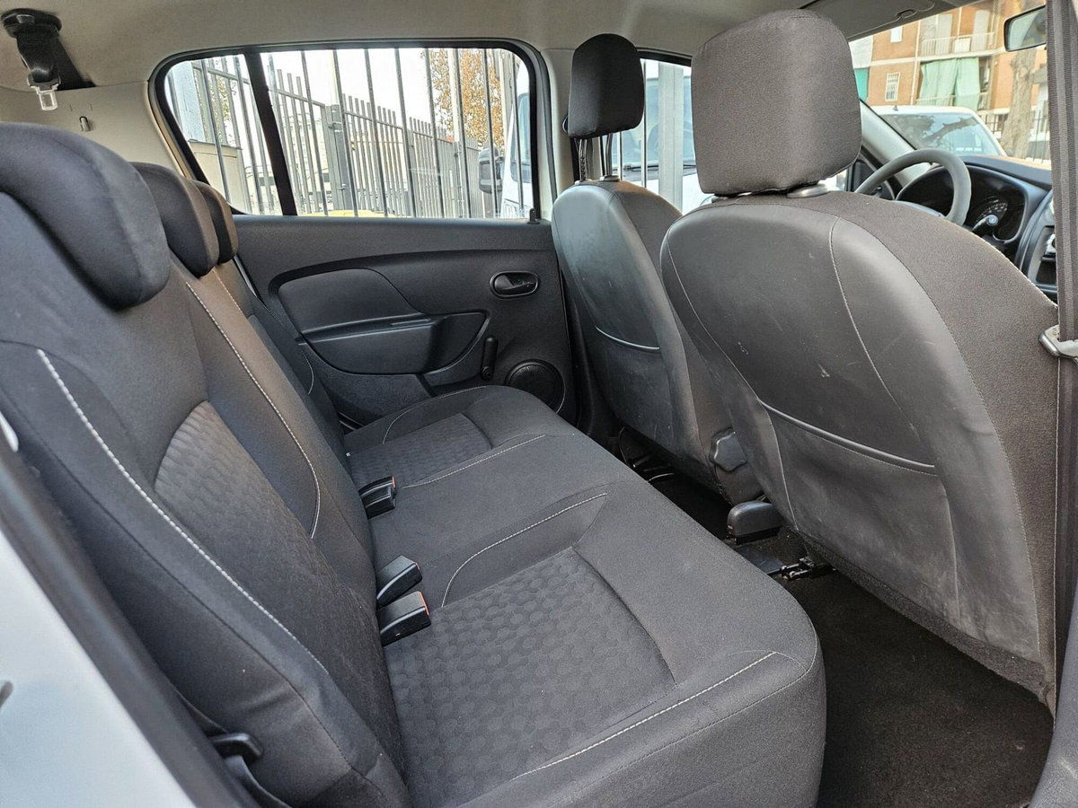 Dacia Sandero 1.2 75CV Ambiance (12)