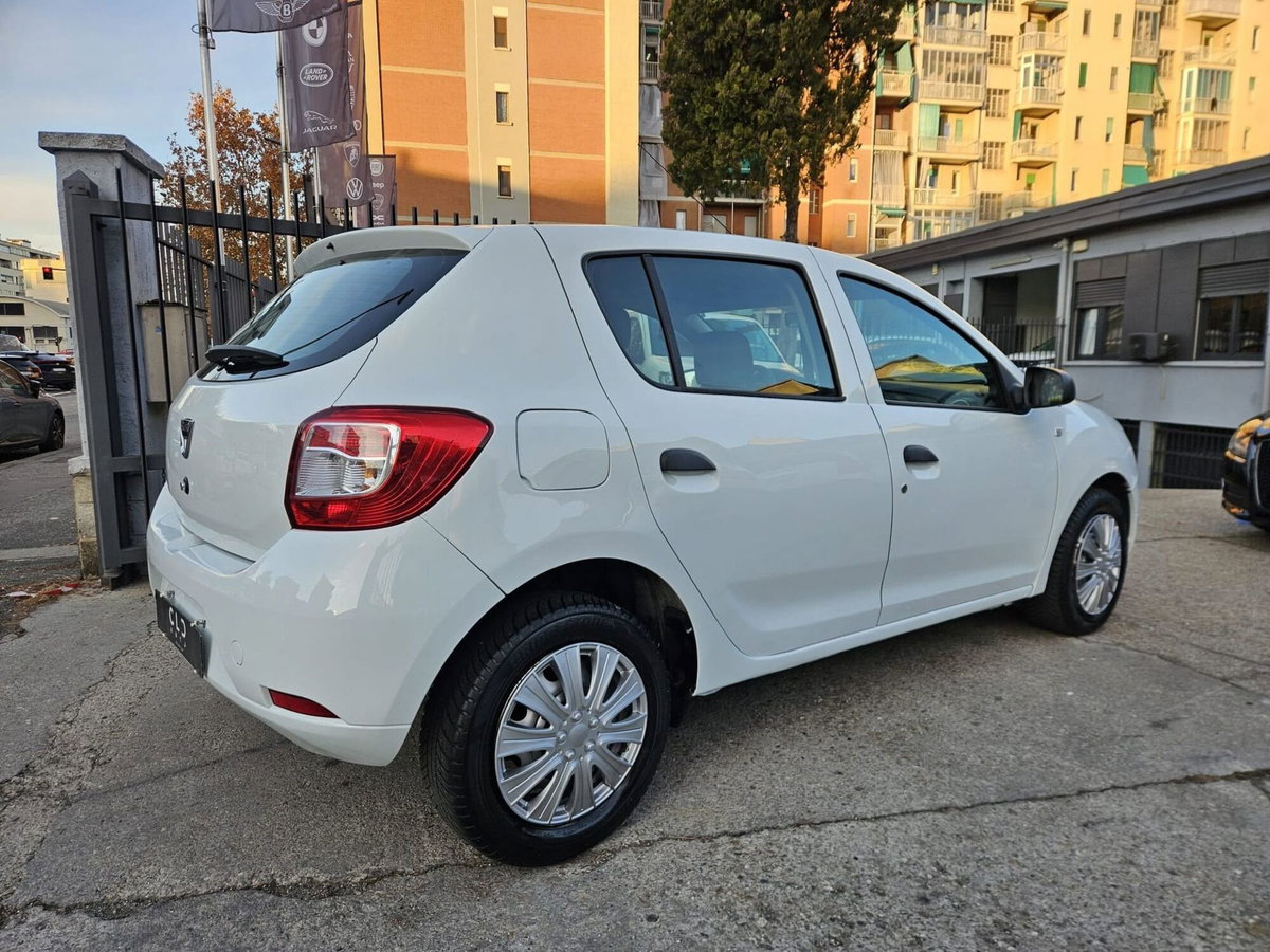 Dacia Sandero 1.2 75CV Ambiance (4)