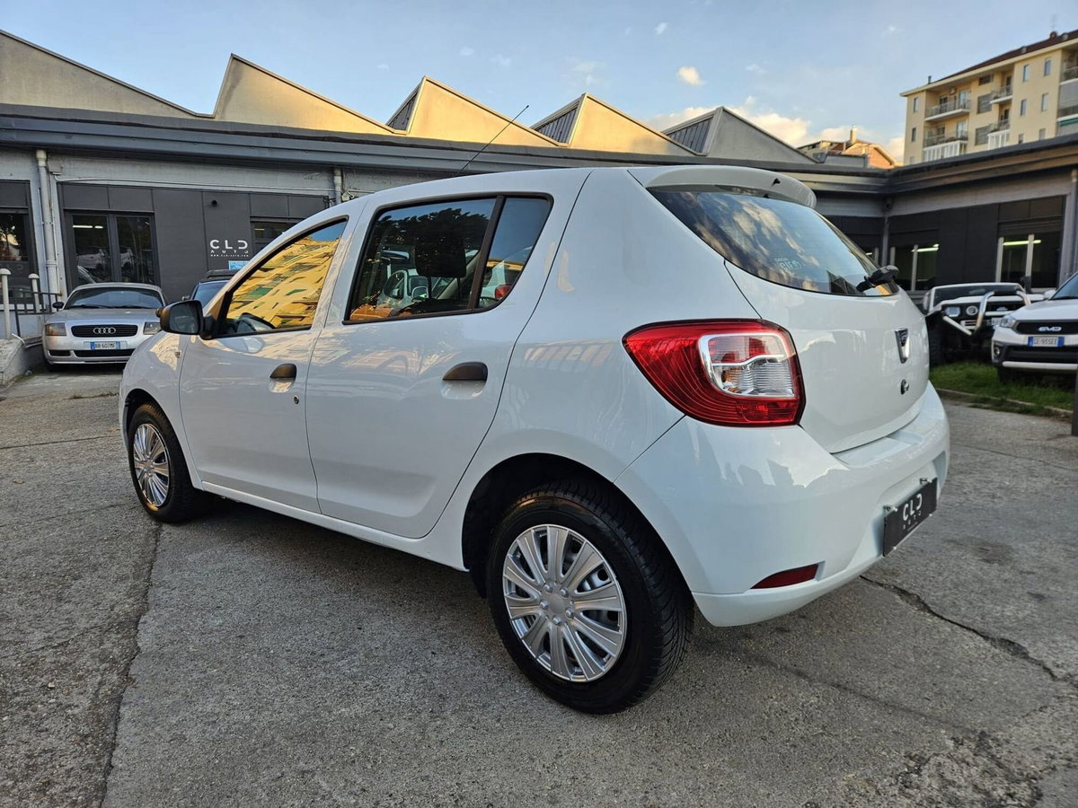 Dacia Sandero 1.2 75CV Ambiance (6)