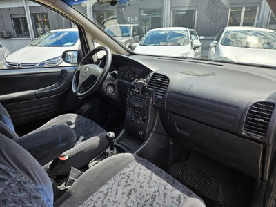 Opel Zafira 1.8 16V GPL-TECH Enjoy (11)