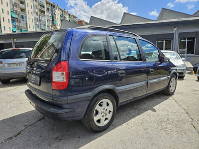 Opel Zafira 1.8 16V GPL-TECH Enjoy (4)