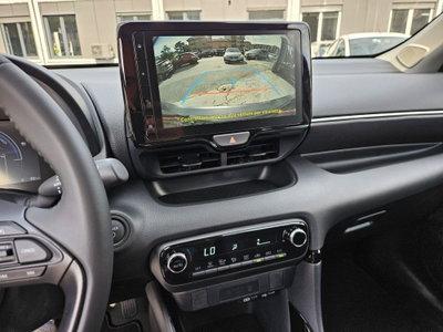 Toyota Yaris 115 Icon (14)