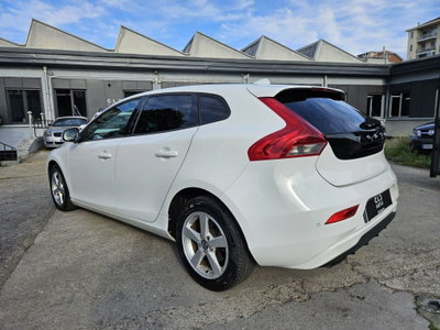 Volvo V40 D2 1.6 Summum (6)