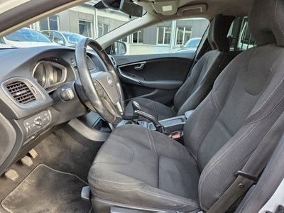 Volvo V40 D2 1.6 Summum (8)
