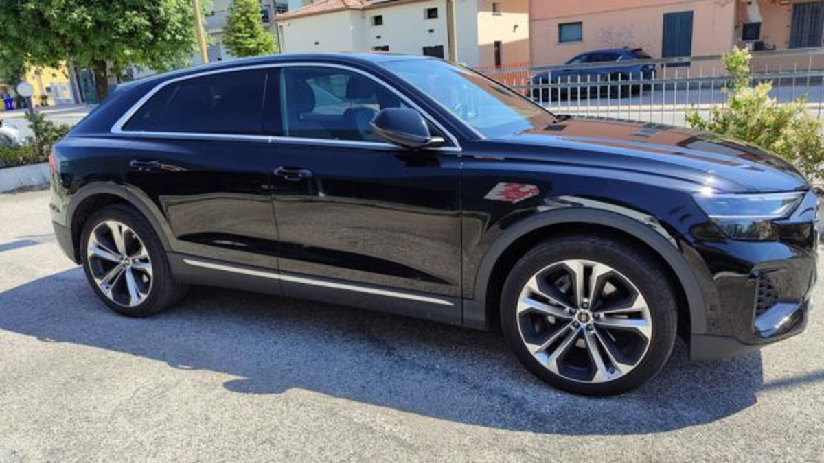 Audi Q8 Q8 45 TDI quattro tiptronic Sport (2)