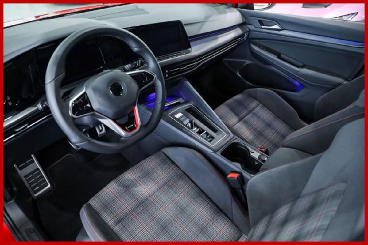 Volkswagen Golf 2.0 TSI GTI DSG (9)