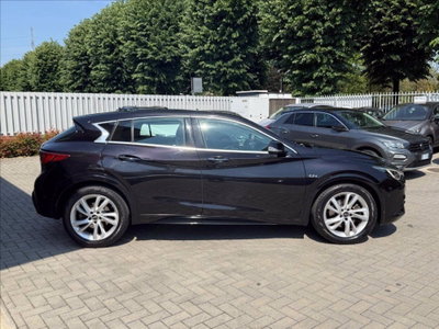 Infiniti Q30 2.2 diesel DCT Premium (4)