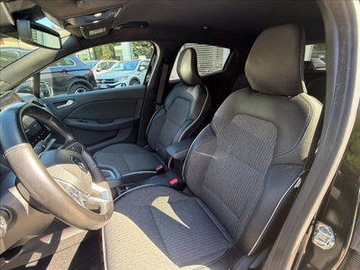 Renault Clio Full Hybrid E-Tech 140 CV 5 porte Initiale Paris (12)