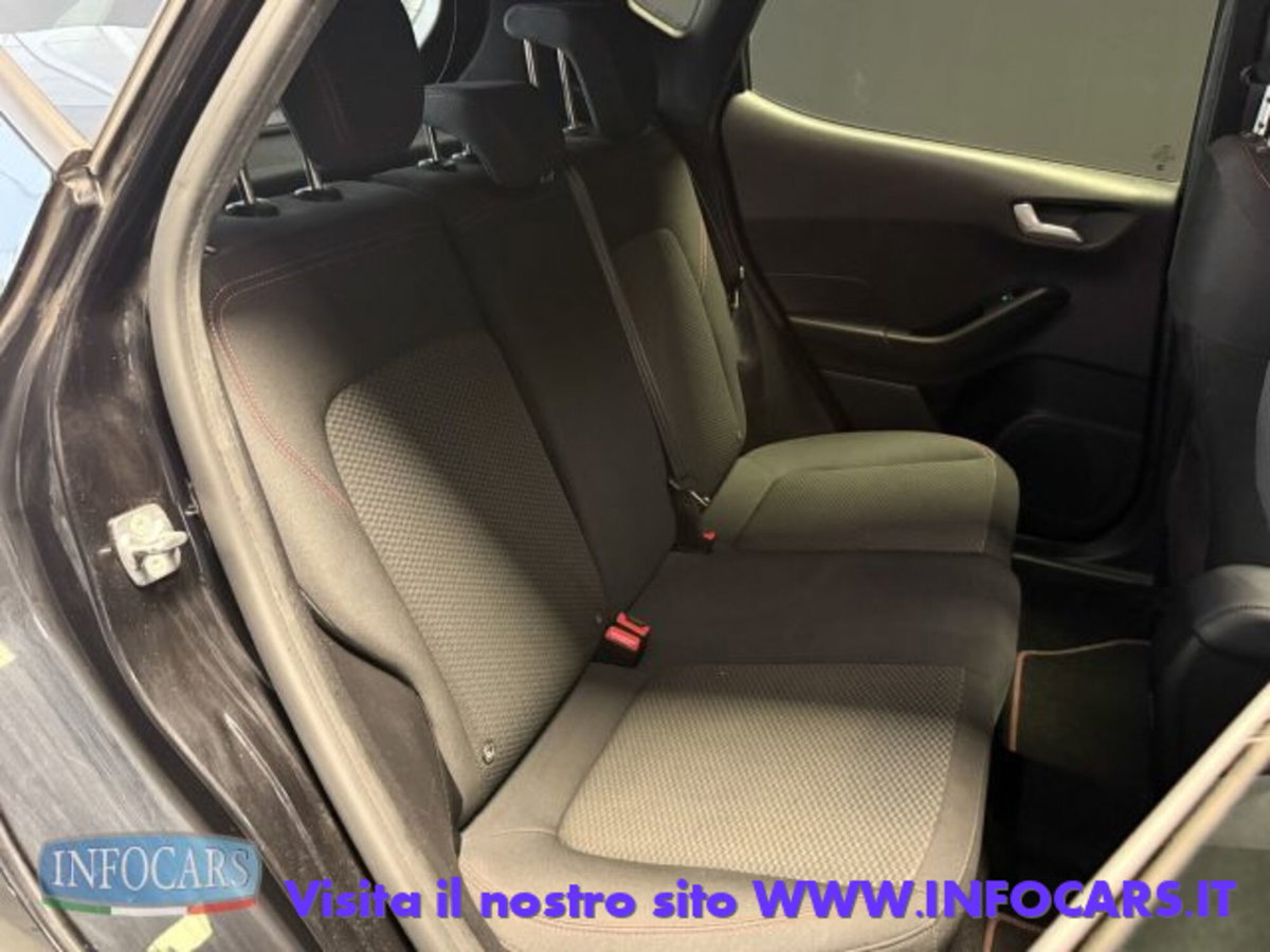 Ford Fiesta 1.0 Ecoboost 95 CV 5 porte ST-Line (8)