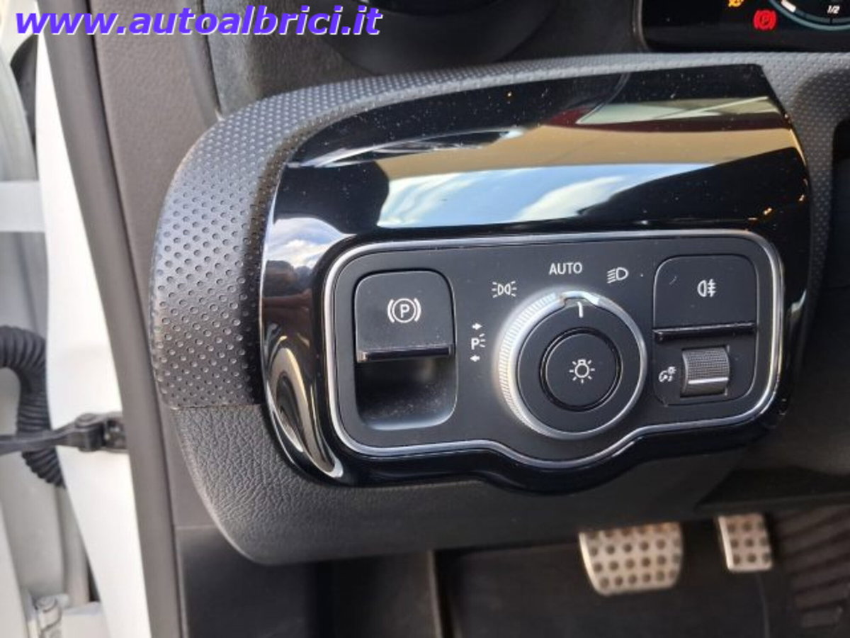 Mercedes-Benz CLA Shooting Brake 180 Automatic Shooting Brake Premium (16)