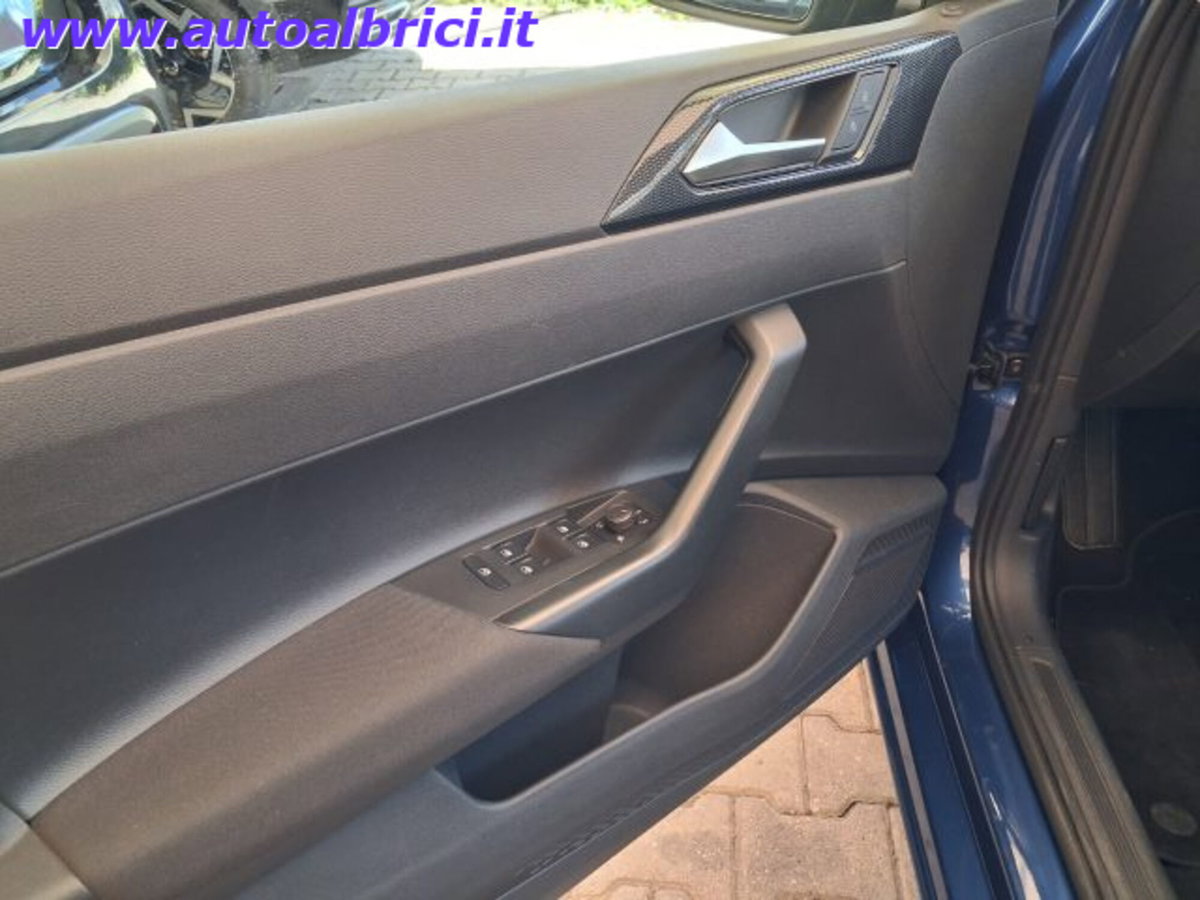 Volkswagen Polo 1.0 tsi Life 95cv dsg (13)