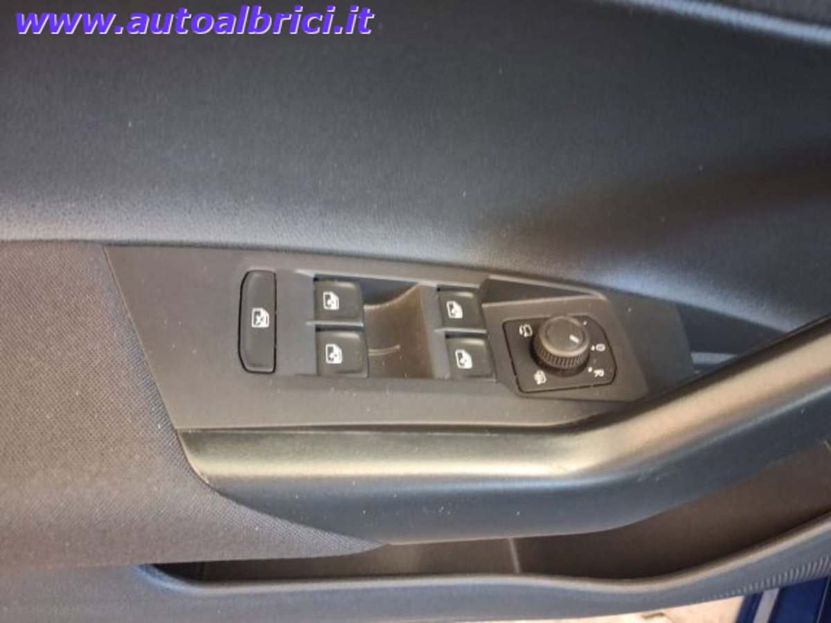 Volkswagen Polo 1.0 tsi Life 95cv dsg (14)