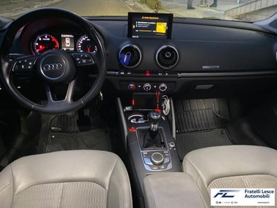 Audi A3 1.6 TDI Young (8)