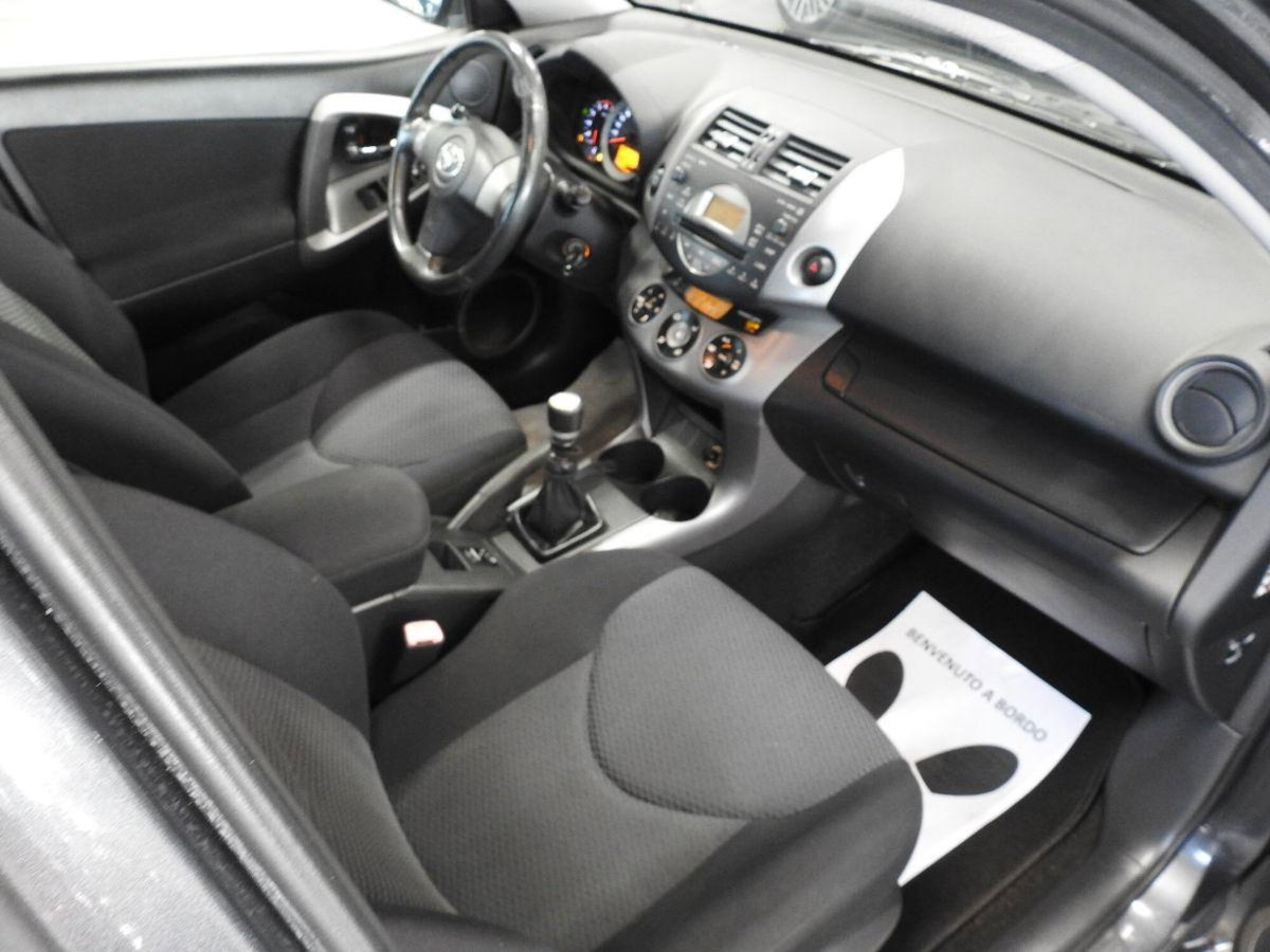 Toyota Rav4 2.2 D-4D 136 CV DPF Sol (11)