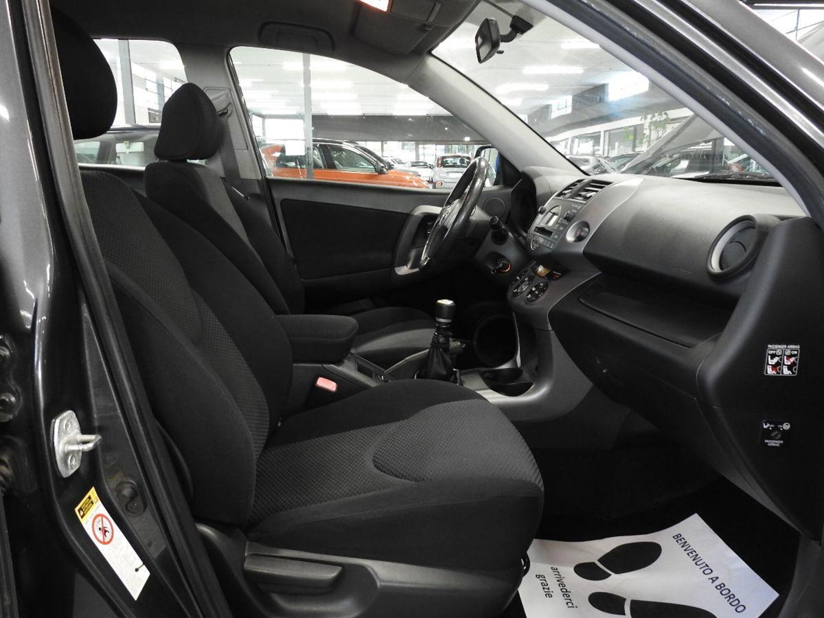 Toyota Rav4 2.2 D-4D 136 CV DPF Sol (12)