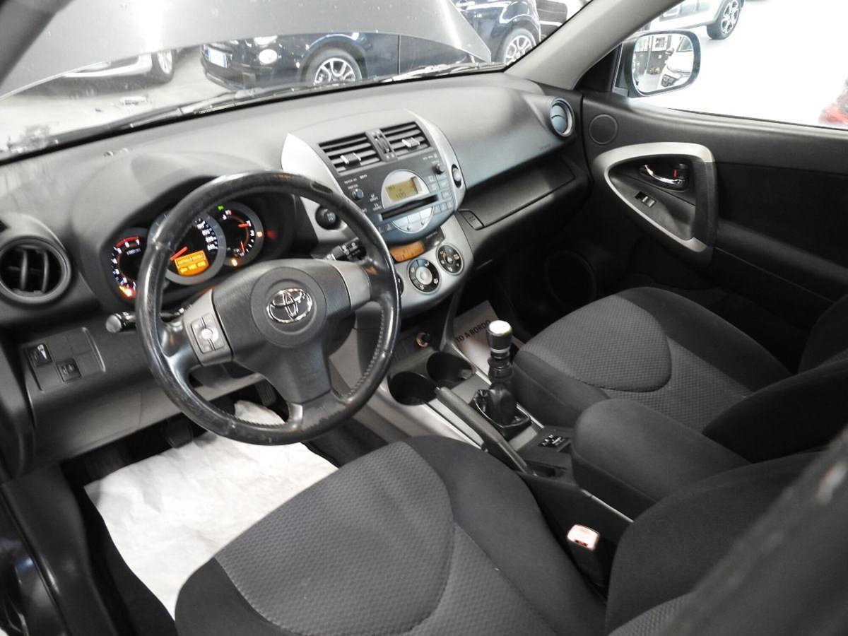 Toyota Rav4 2.2 D-4D 136 CV DPF Sol (19)