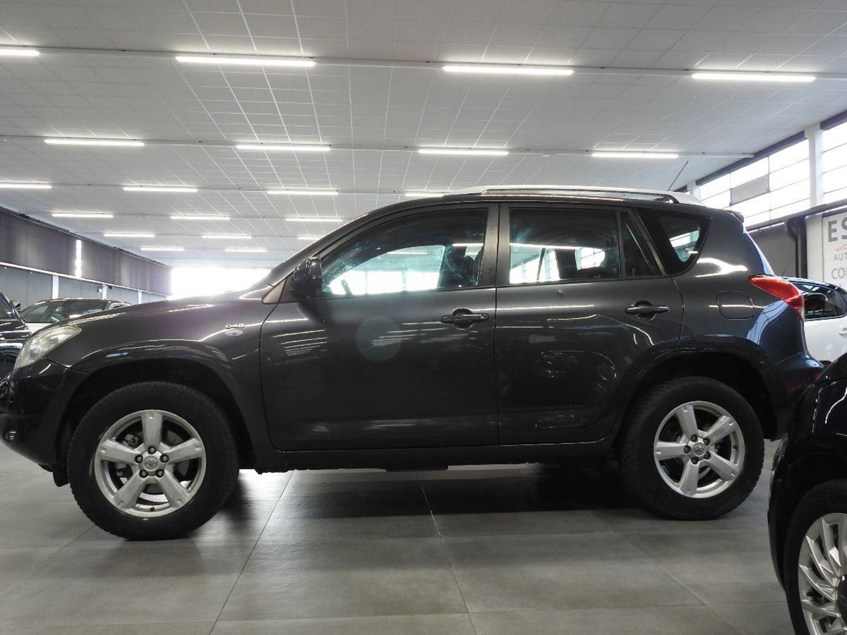 Toyota Rav4 2.2 D-4D 136 CV DPF Sol (2)