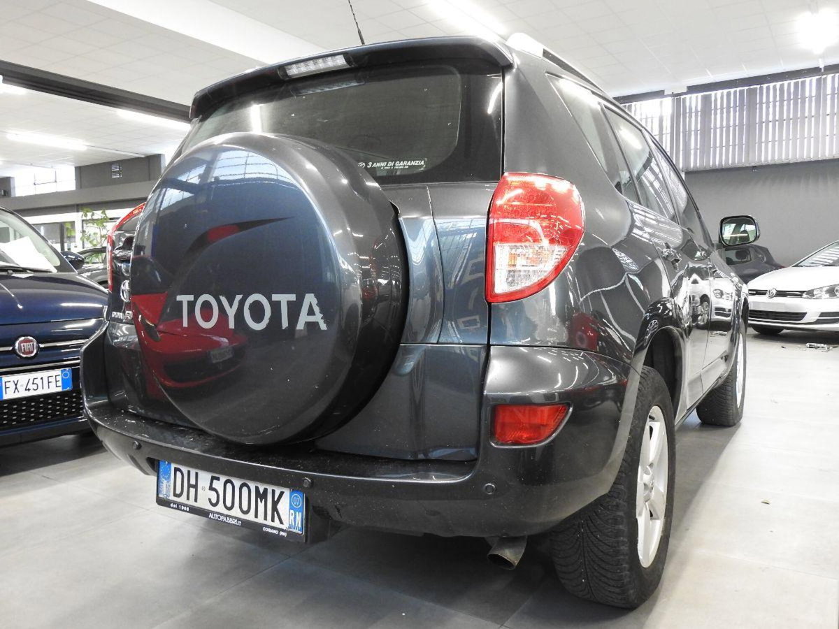 Toyota Rav4 2.2 D-4D 136 CV DPF Sol (5)