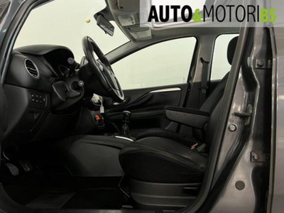Fiat Punto Evo 1.6 Mjt DPF 5 porte S&S Emotion (9)