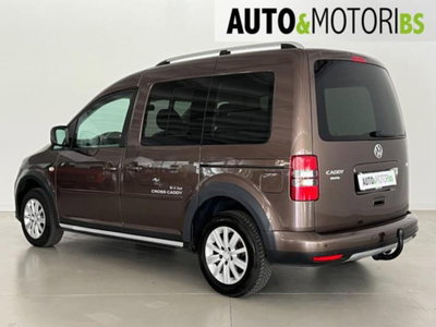 Volkswagen Caddy 1.6 TDI 102 CV DSG 5p. Cross (6)