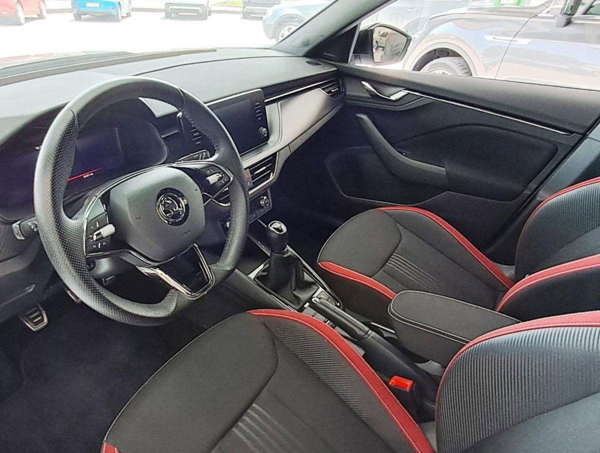 Skoda Kamiq 1.0 TSI 110 CV Monte Carlo (5)