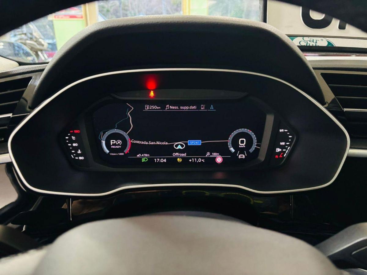 Audi Q3 35 TDI quattro S tronic Business Advanced (12)