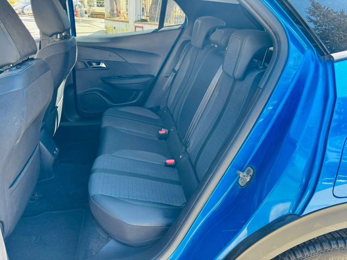 Peugeot 2008 BlueHDi 110 S&S Allure Pack (10)