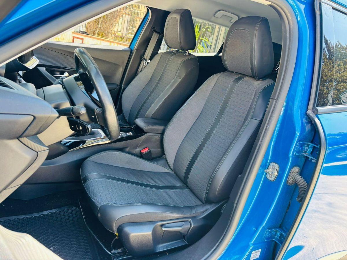 Peugeot 2008 BlueHDi 110 S&S Allure Pack (9)