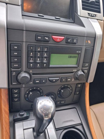 Land Rover Range Rover Sport 2.7 TDV6 HSE (7)