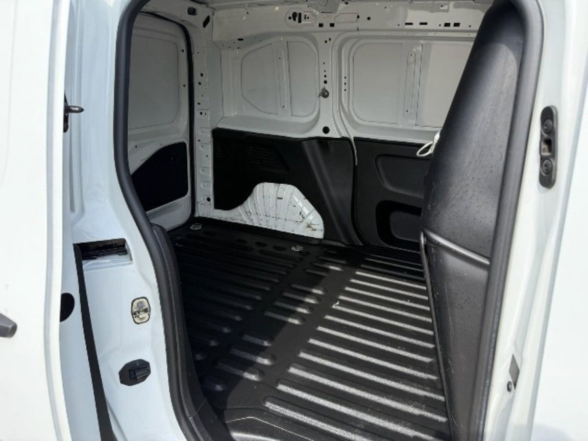 Citroen Berlingo Furgone BlueHDi 130 Van M Club (14)