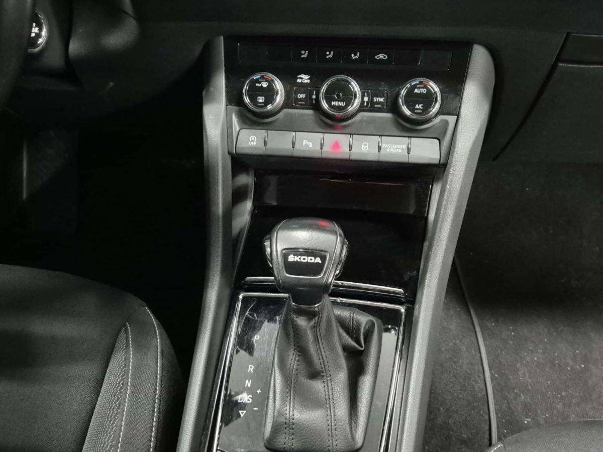 Skoda Karoq 2.0 TDI EVO SCR 115 CV DSG SportLine (6)