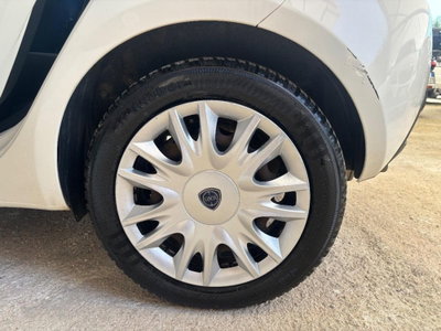 Lancia Ypsilon 1.3 MJT 16V 95 CV 5 porte S&S Gold (13)