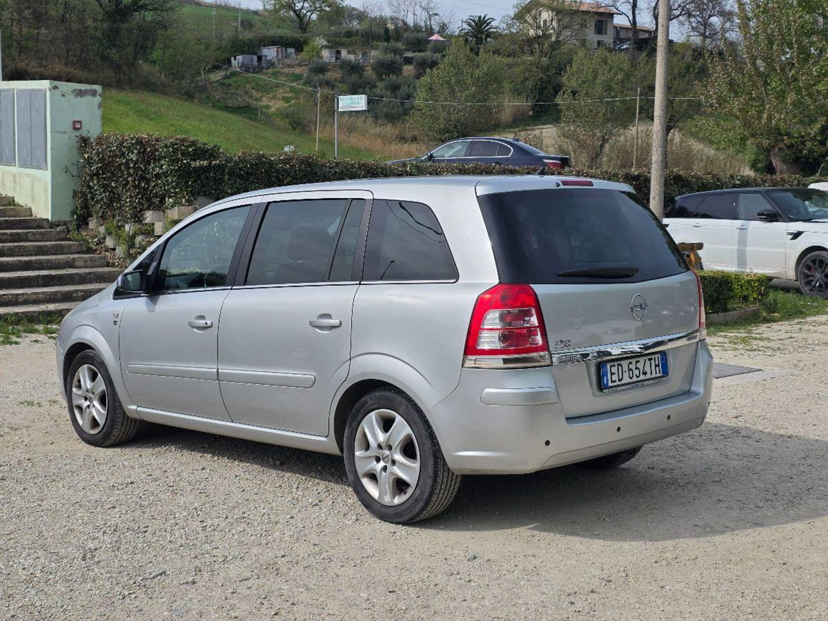 Opel Zafira 1.7 CDTI 125CV Cosmo (4)