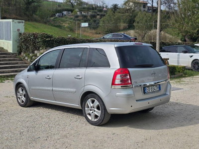 Opel Zafira 1.7 CDTI 125CV Cosmo (4)