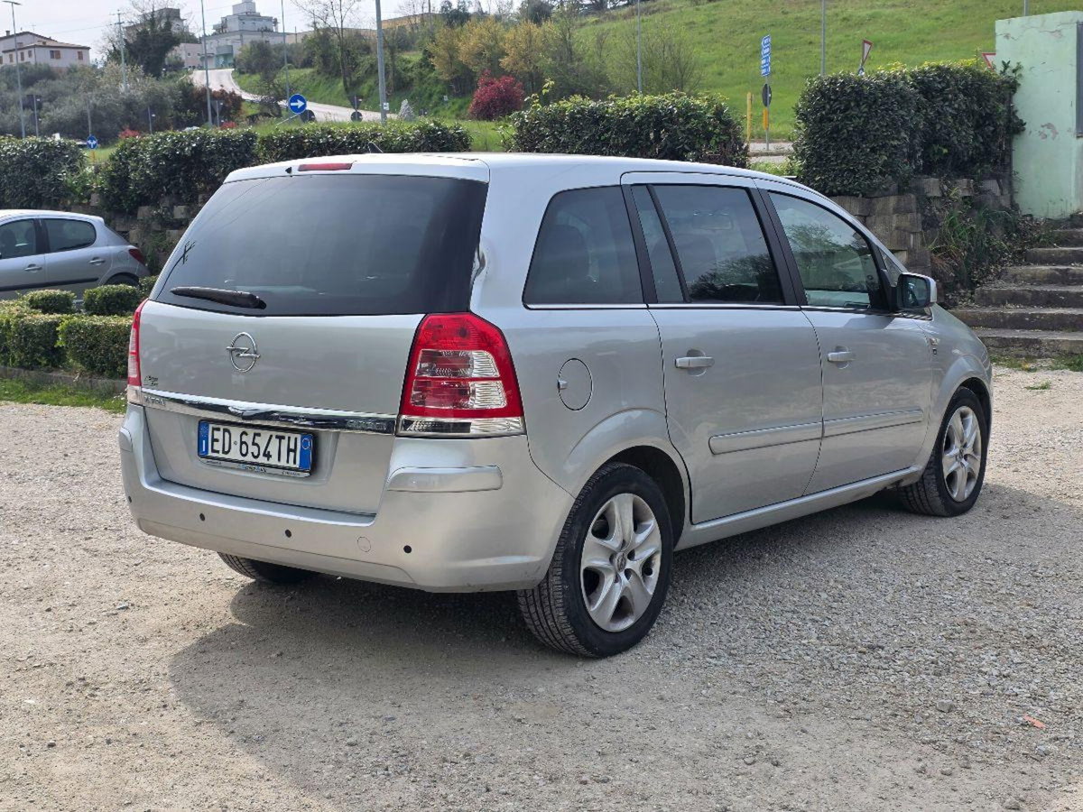 Opel Zafira 1.7 CDTI 125CV Cosmo (6)