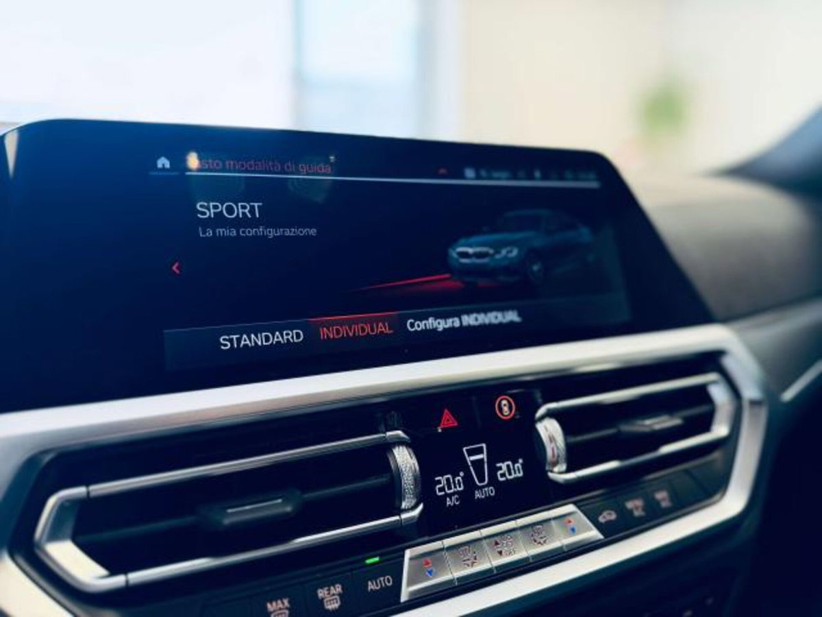 BMW Serie 3 318d mhev 48V MSport auto (18)