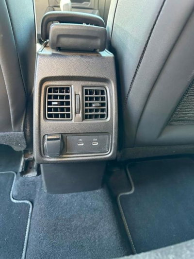 Renault Captur Plug-in Hybrid E-Tech 160 CV Techno (15)