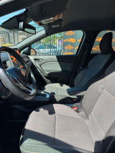 Renault Captur Plug-in Hybrid E-Tech 160 CV Techno (17)