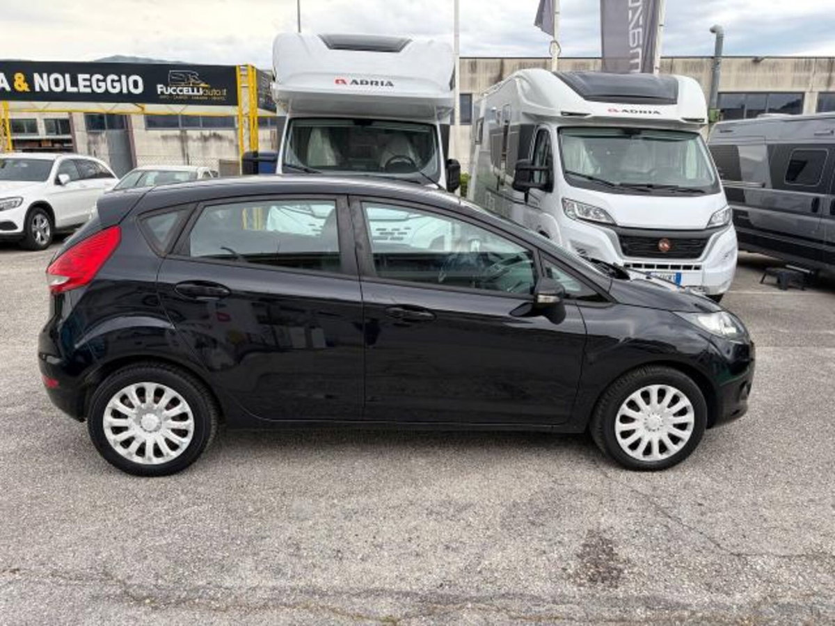 Ford Fiesta Ikon 1.4 TDCi 70CV 5 porte (10)